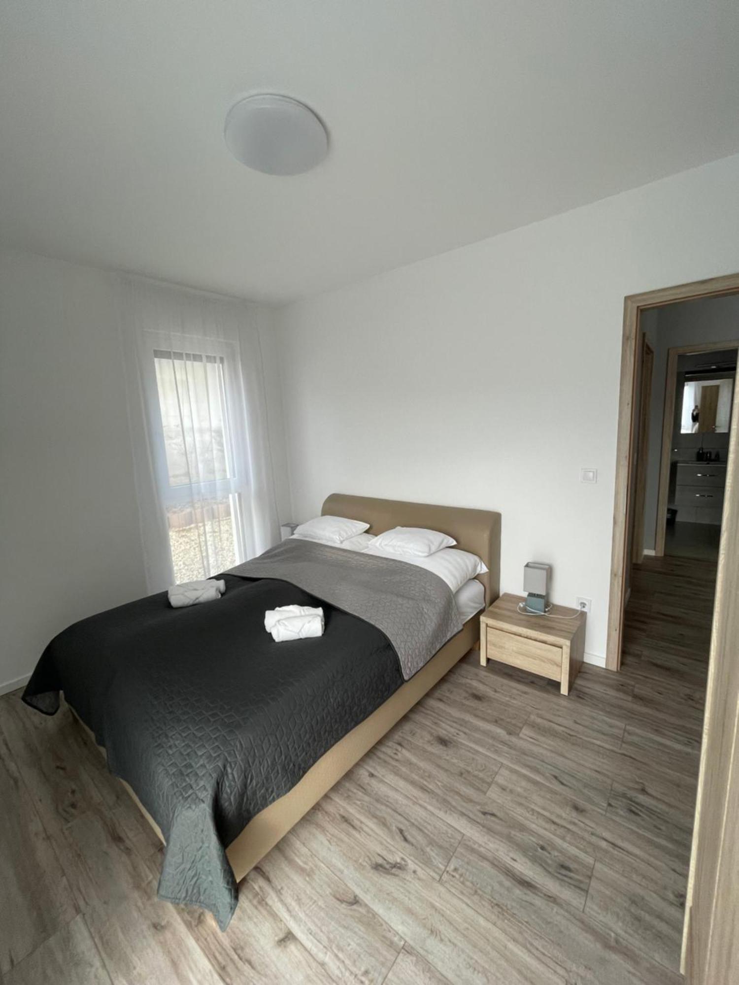 Paskom Apartmanhaz Nyergesujfalu Zewnętrze zdjęcie